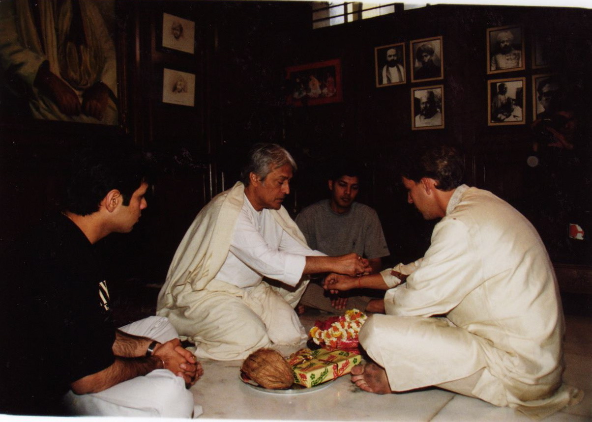 Tying the sacred thread in Delhi with Sarod legend Ustad Amjad Ali Khan and his two sons (7th generation) Amaan and Ali Bangash